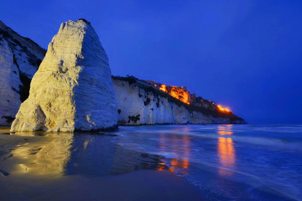 pizzomunno,vieste, leggenda, cristalda