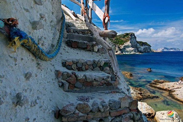 Ponza – Arcipelago delle Isole Pontine