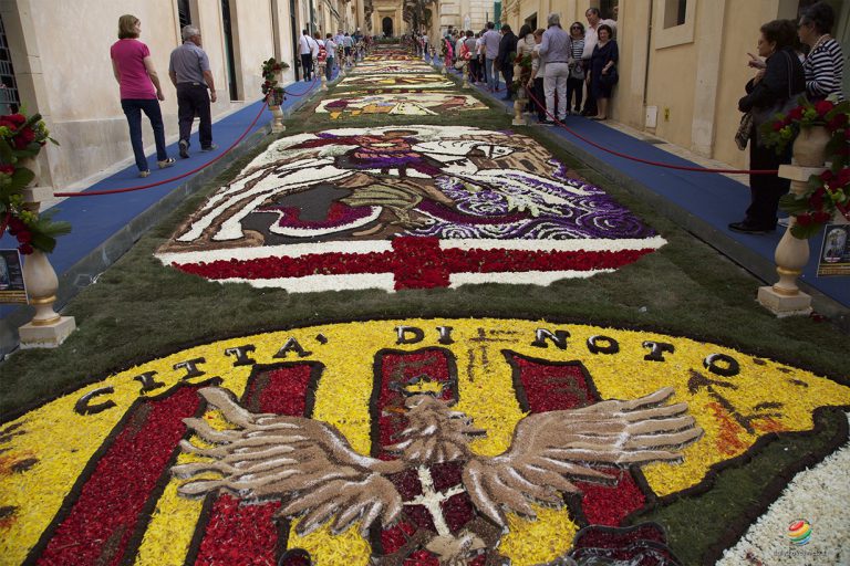 Noto – Infiorata di Primavera- UNESCO