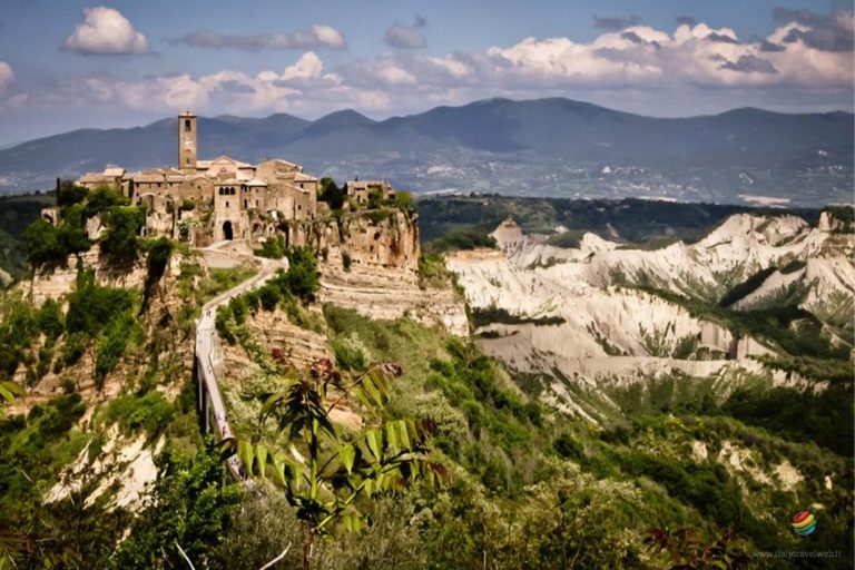 Civita di Bagnoregio – Valle dei Calanchi