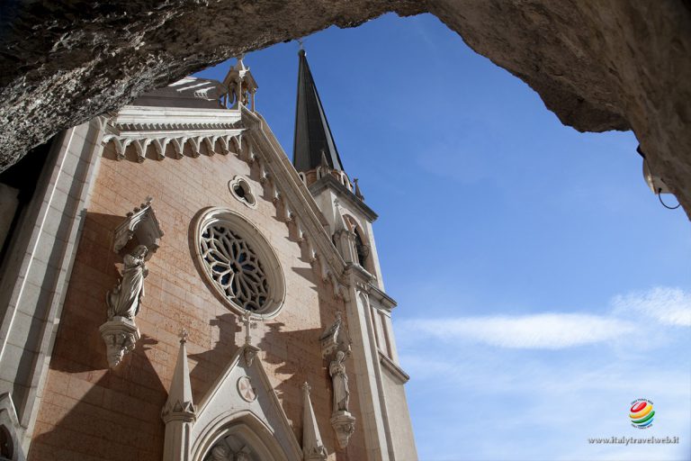 Santuario della Madonna della Corona – Lago di Garda – Verona