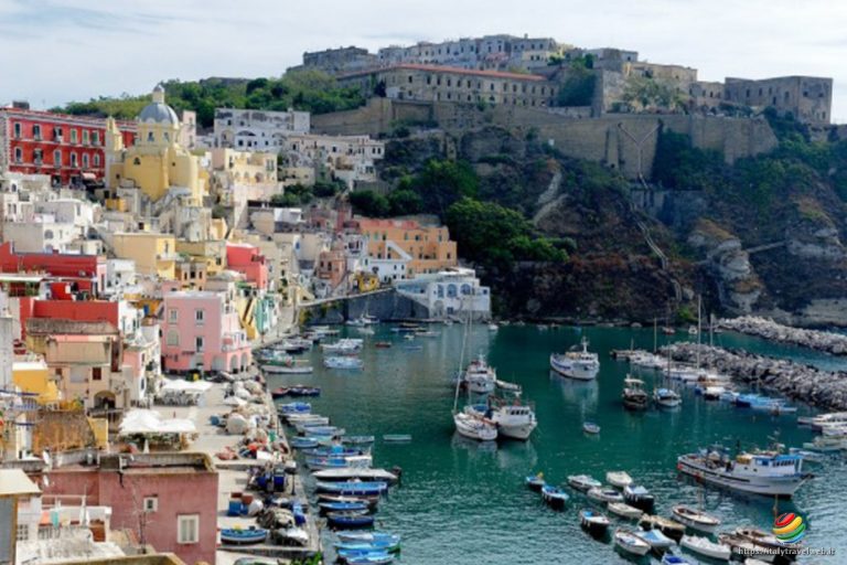 Procida -L’isola del Postino di Troisi