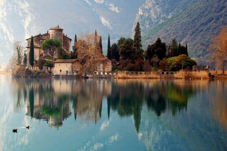 Lago di Toblino e Castello- Riserva naturale protetta – Trentino