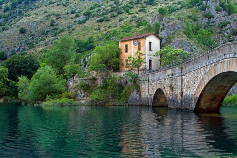 Gole del Sagittario -Oasi WWF -Castrovalva